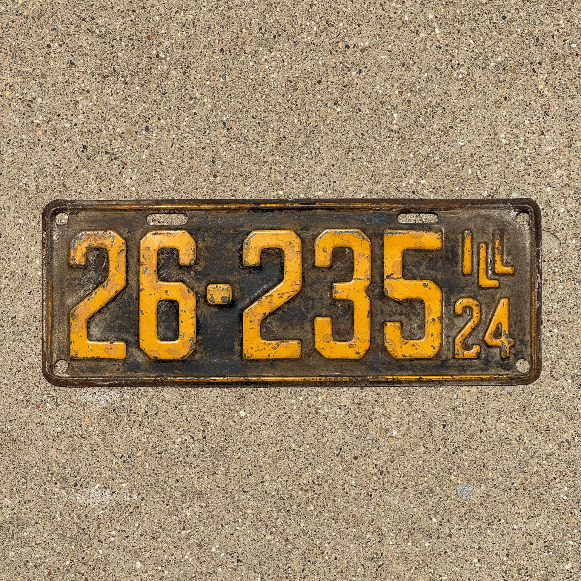Photo of a 1924 Illinois License Plate Auto Tag Garage Decor Vintage 26 235