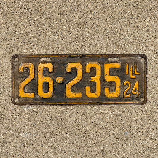 Photo of a 1924 Illinois License Plate Auto Tag Garage Decor Vintage 26 235