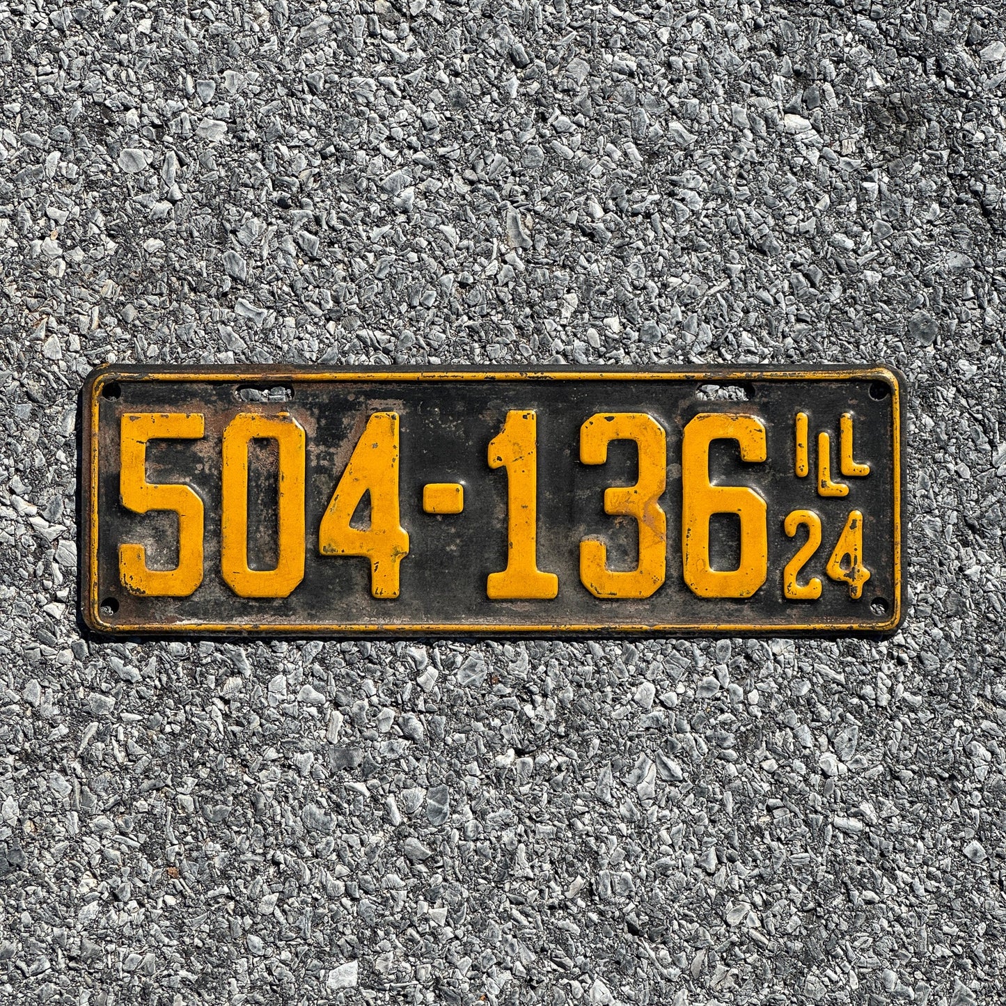 Photo of a 1924 Illinois License Plate Auto Tag Garage Decor Vintage 504 136