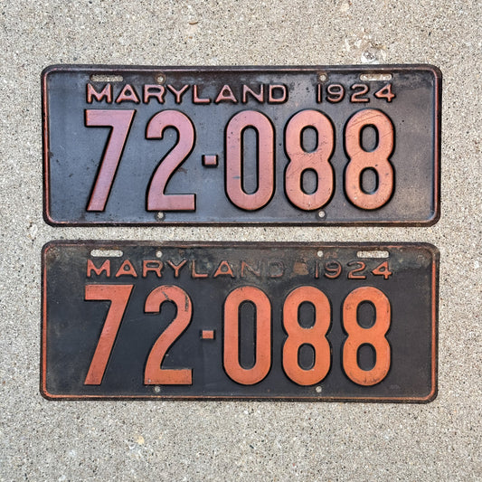 Photo of a 1924 Maryland License Plate Pair Auto Tag Garage Decor Vintage 72 088 with original patina