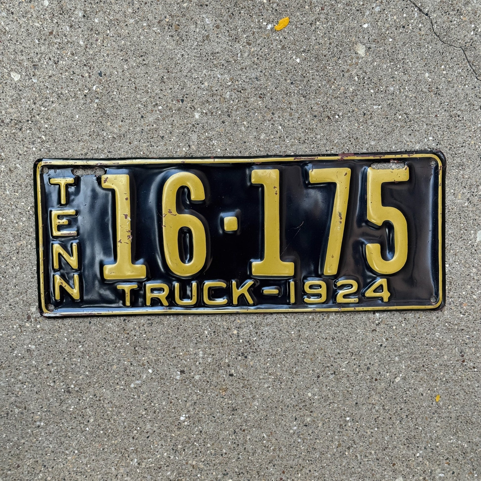 Photo of a 1924 Tennessee Truck License Plate Auto Tag Garage Decor Vintage 16 175