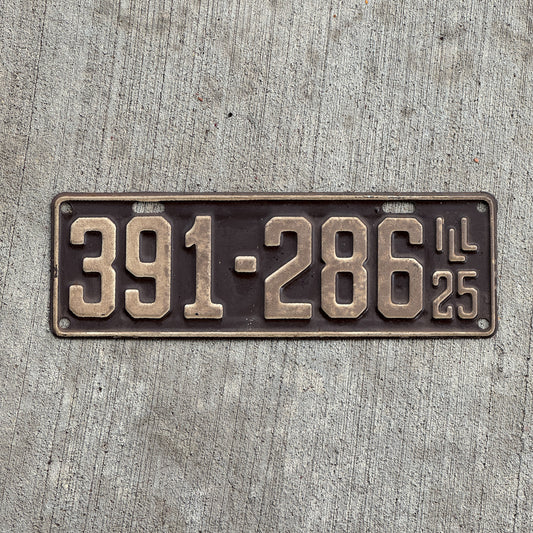 Photo of a 1925 Illinois License Plate Auto Tag Garage Decor Vintage 391 286 with original patina