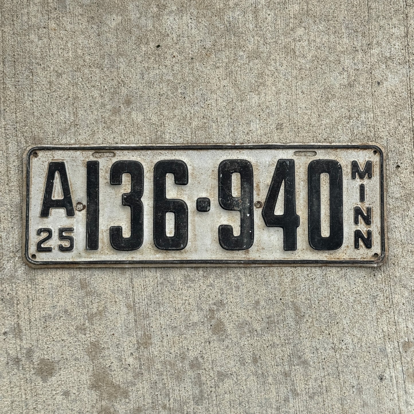 Photo of a 1925 Minnesota License Plate Auto Tag Garage Decor Vintage A 136 940 with original patina