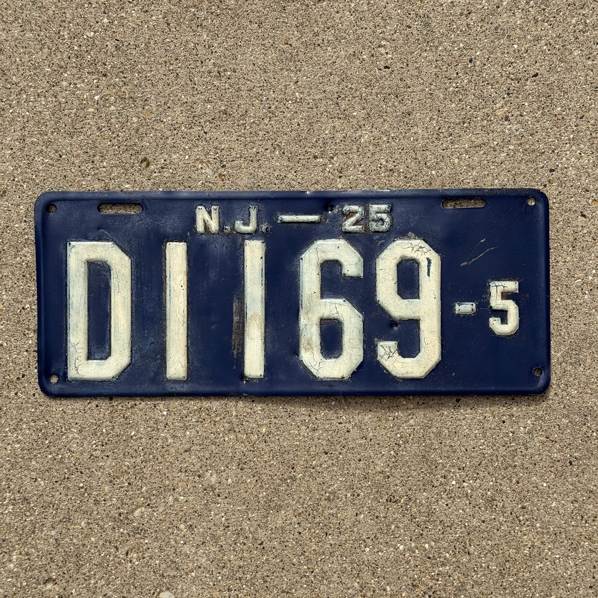 Photo of a 1925 New Jersey License Plate Auto Tag Garage Decor Vintage D 1169 -5