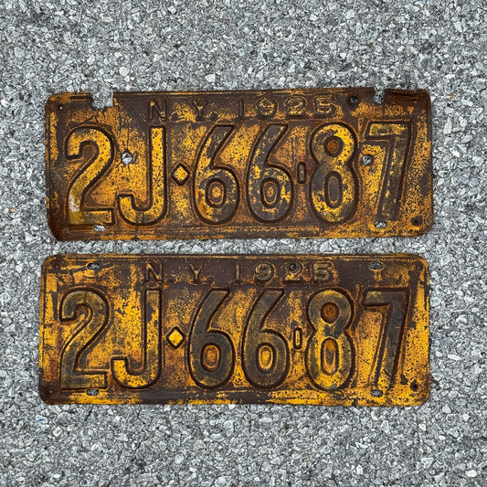 Photo of a 1925 New York License Plate Pair Auto Tag Garage Decor Vintage 2J 66 87