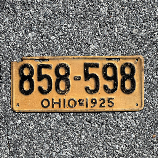 Photo of a 1925 Ohio License Plate Auto Tag Garage Decor Vintage 858 598