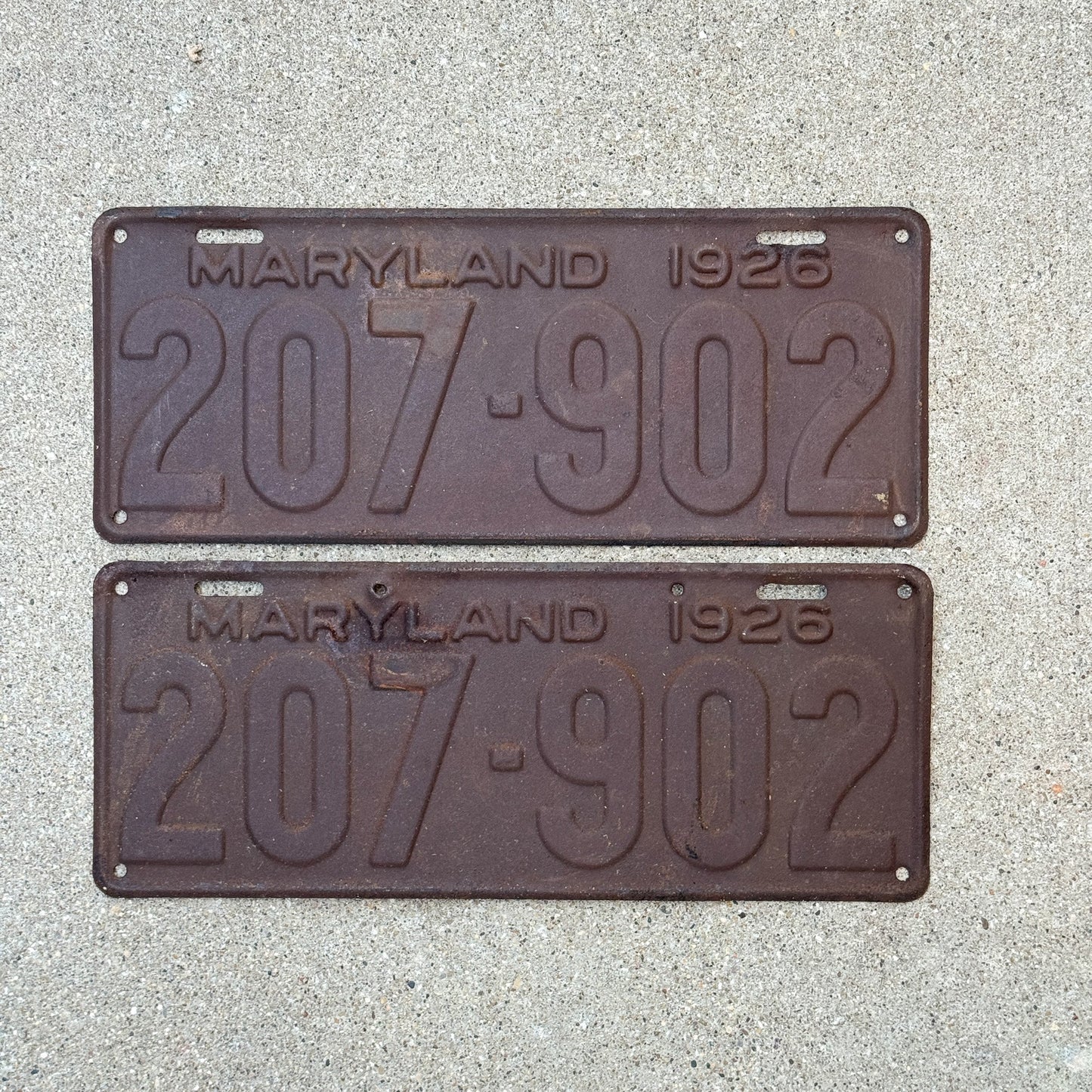 Photo of a 1926 Maryland License Plate Pair Auto Tag Garage Decor Vintage 207 902 with original patina