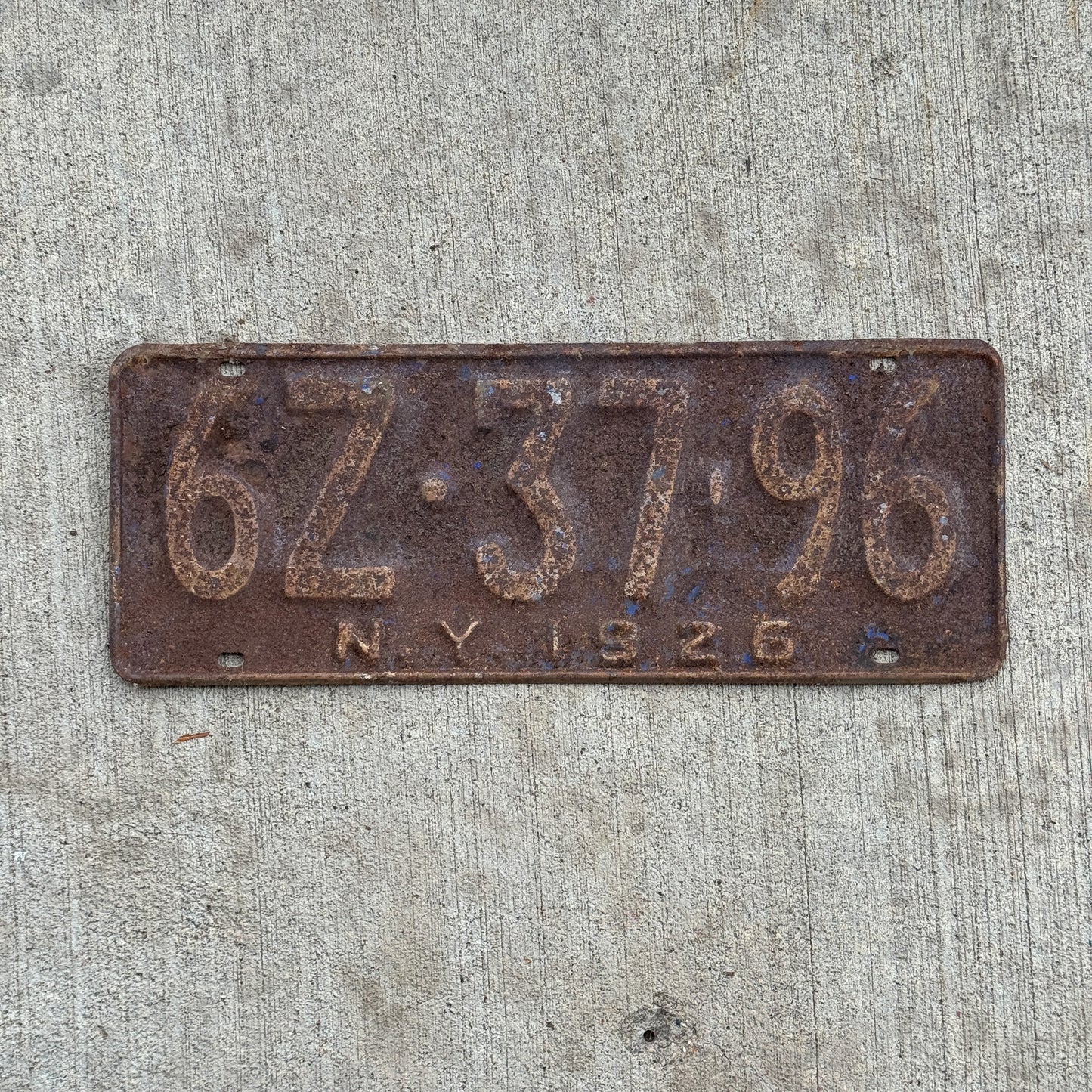 Photo of a 1926 New York License Plate Auto Tag Garage Decor Vintage 6Z 37 96 with original patina