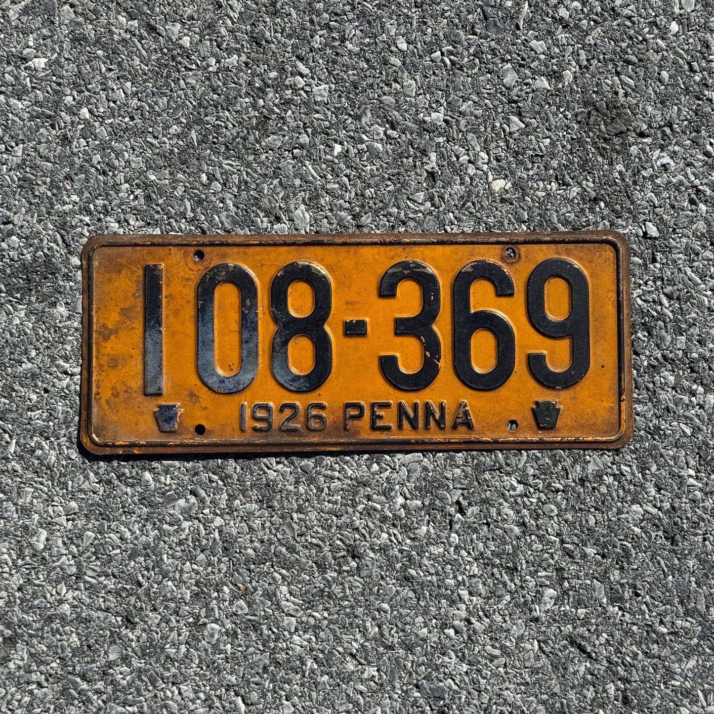 Photo of a 1926 Pennsylvania License Plate Auto Tag Garage Decor Vintage 108 369