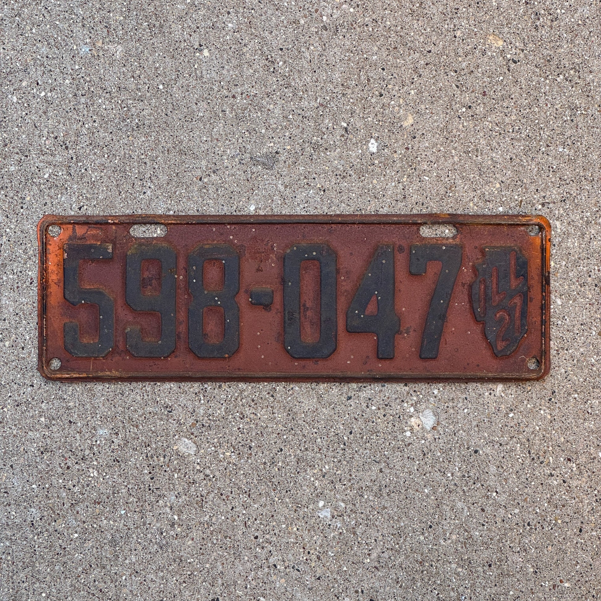 Photo of a 1927 Illinois License Plate Auto Tag 1 Garage Decor Iconic State Shape 598 047 with original patina