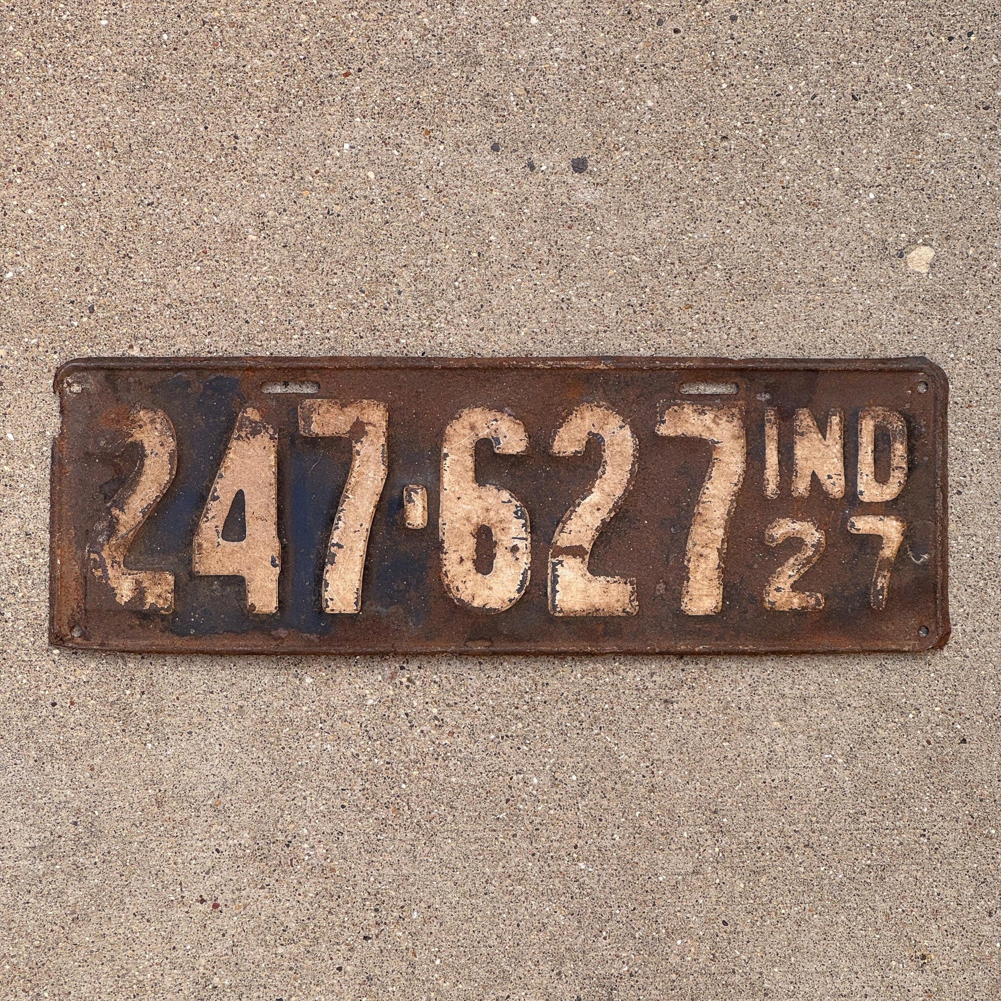 Photo of a 1927 Indiana License Plate Auto Tag Garage Decor Vintage 247 627