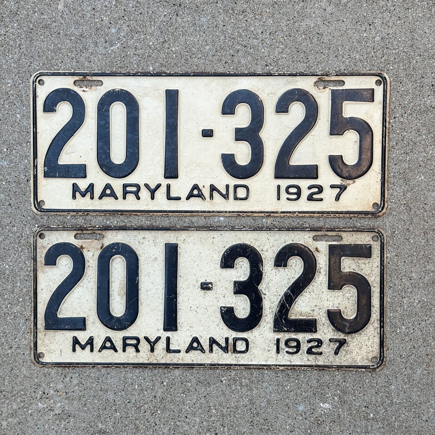 Photo of a 1927 Maryland License Plate Pair Auto Tag Garage Decor Vintage 201 325 with original patina