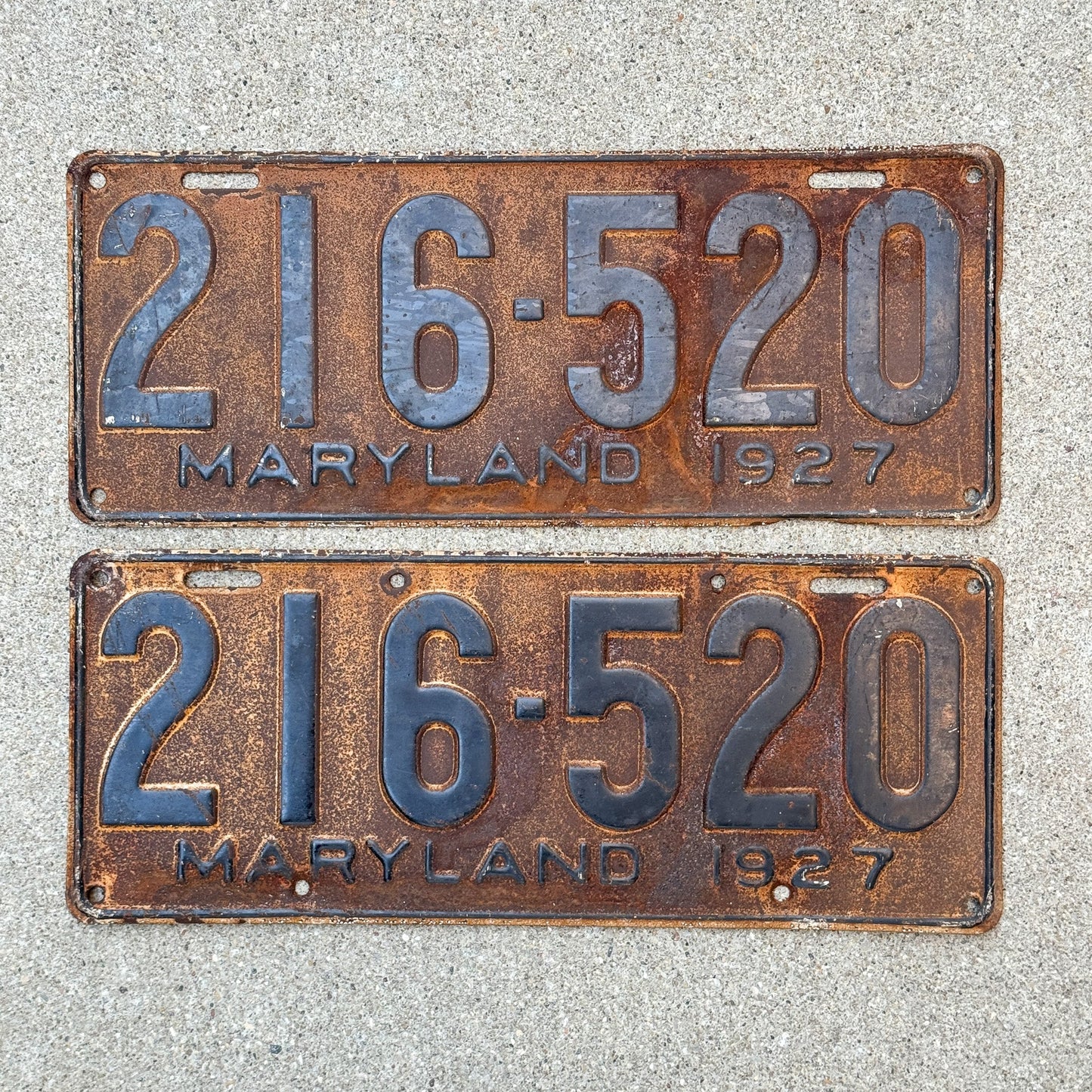 Photo of a 1927 Maryland License Plate Pair Auto Tag Garage Decor Vintage 216 520 with original patina