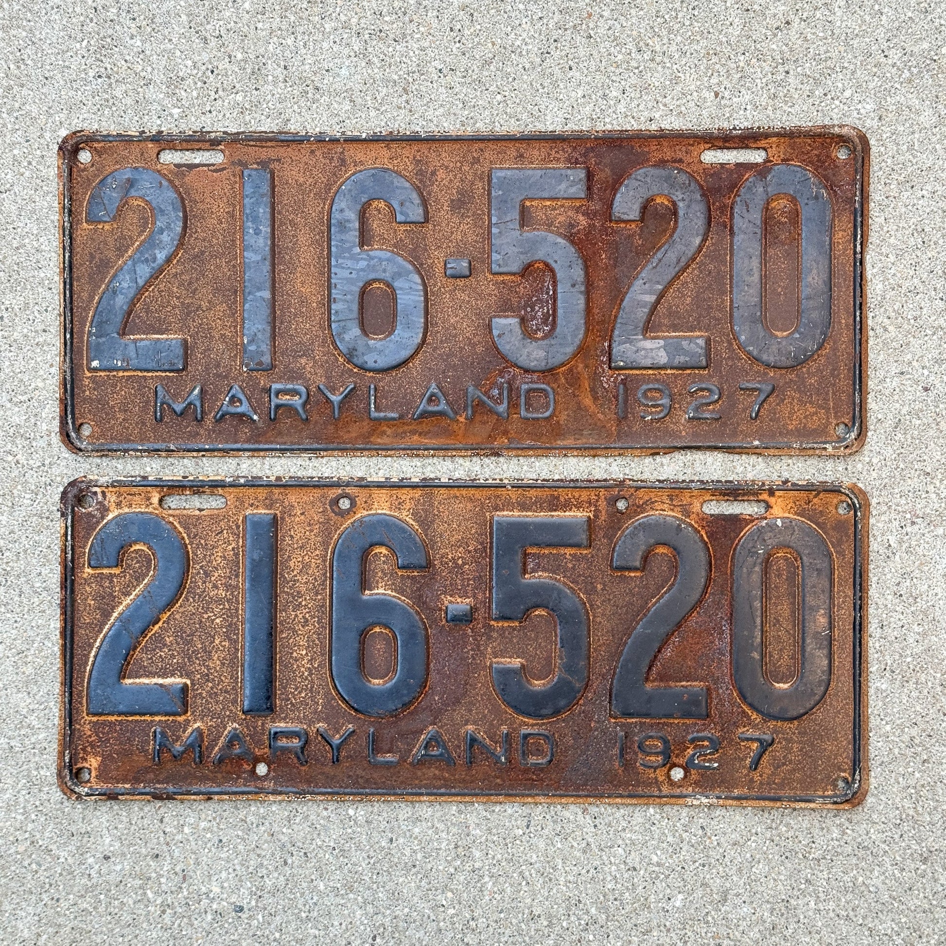 Photo of a 1927 Maryland License Plate Pair Auto Tag Garage Decor Vintage 216 520 with original patina
