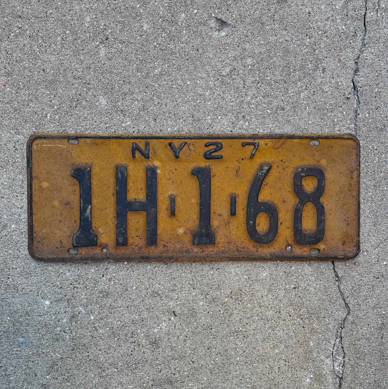 Photo of a 1927 New York License Plate Auto Tag Garage Decor Vintage 1H 168