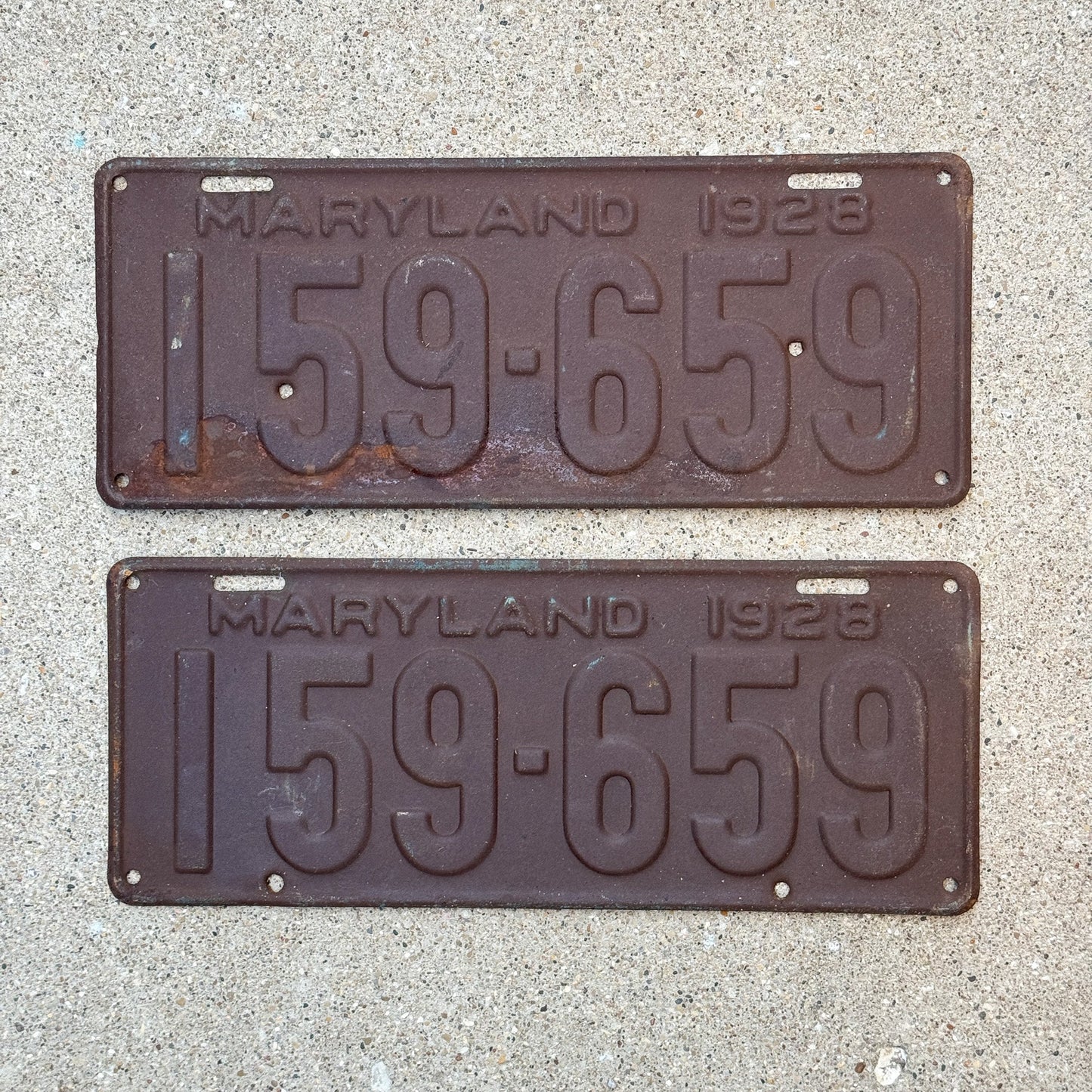 Photo of a 1928 Maryland License Plate Pair Auto Tag Garage Decor Vintage 159 659 with original patina