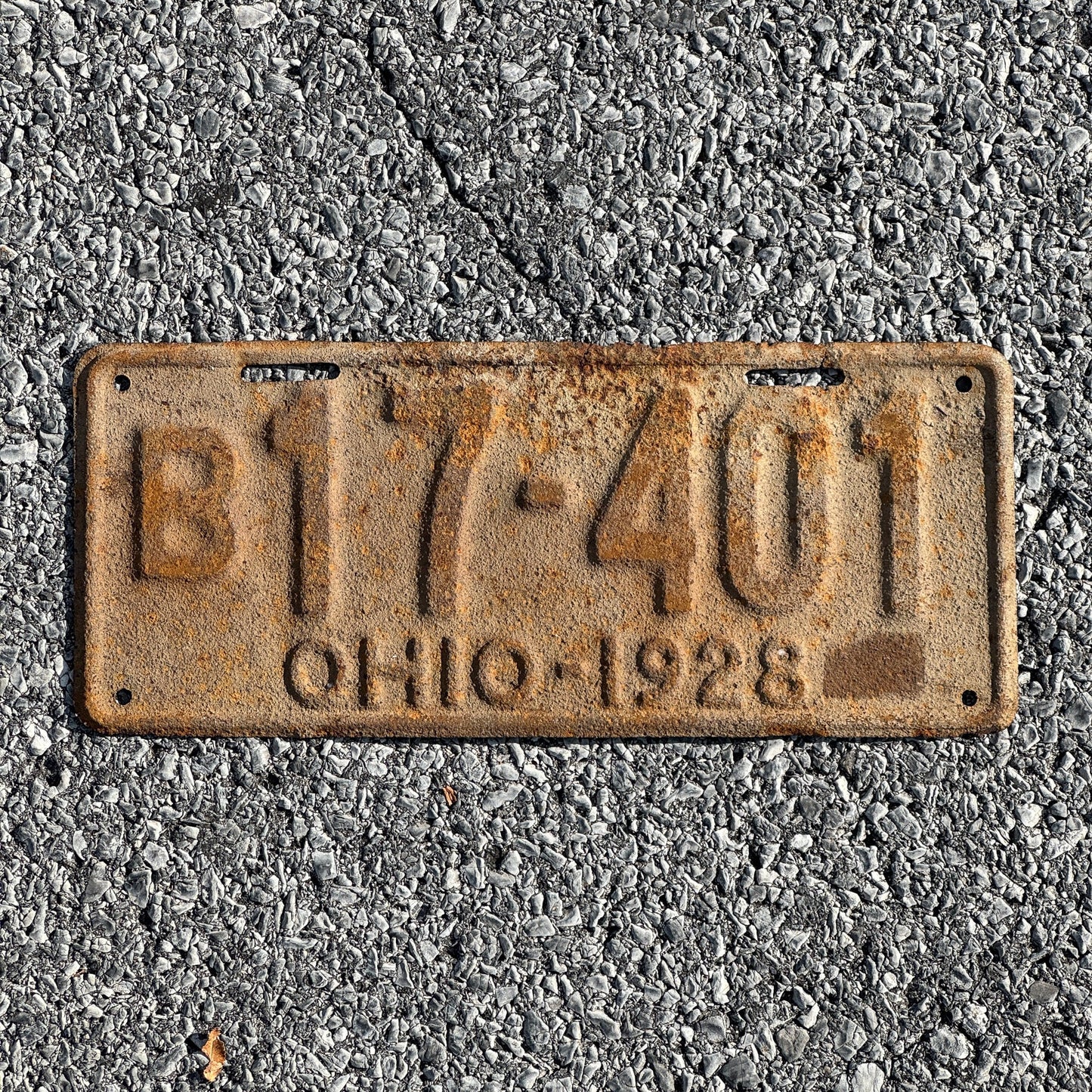 Photo of a 1928 Ohio License Plate Auto Tag Garage Decor Vintage Ford Model A Year B 17 401