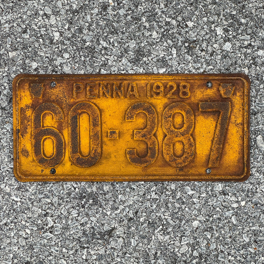 Photo of a 1928 Pennsylvania License Plate Auto Tag Garage Decor Vintage 60 387