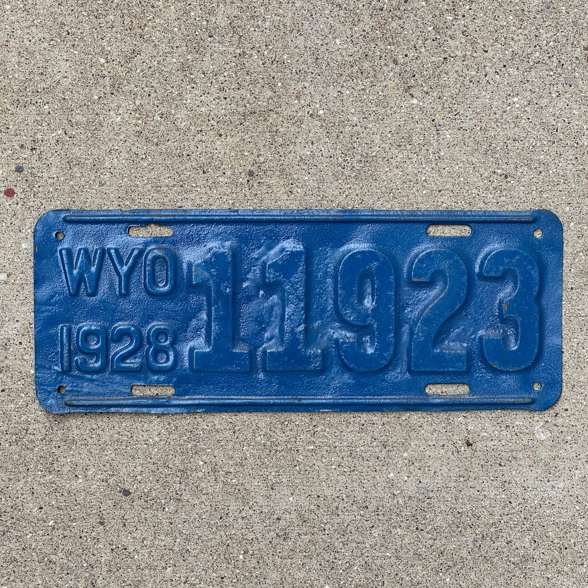 Photo of a 1928 Wyoming License Plate Auto Tag Garage Decor Vintage 22923