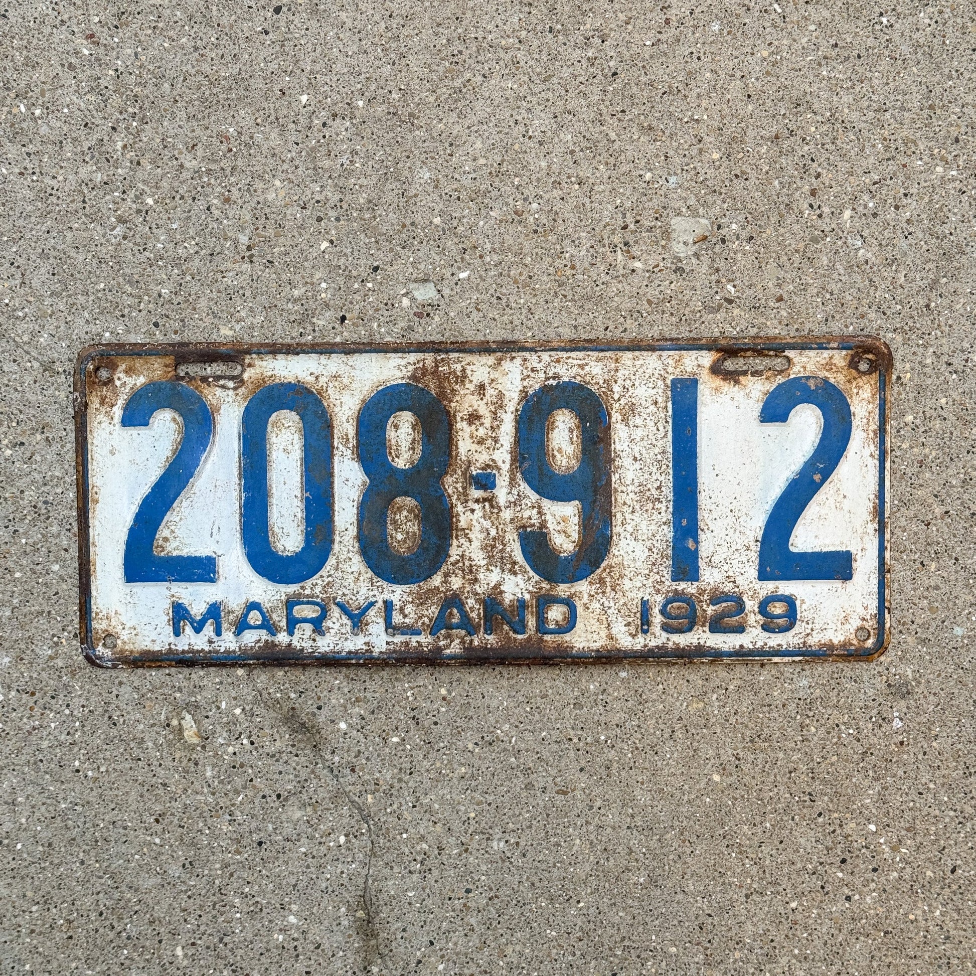 Photo of a 1929 Maryland License Plate Auto Tag Garage Decor Vintage 208 912 with original patina
