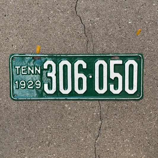 Photo of a 1929 Tennessee License Plate Auto Tag Garage Decor Vintage 306 050