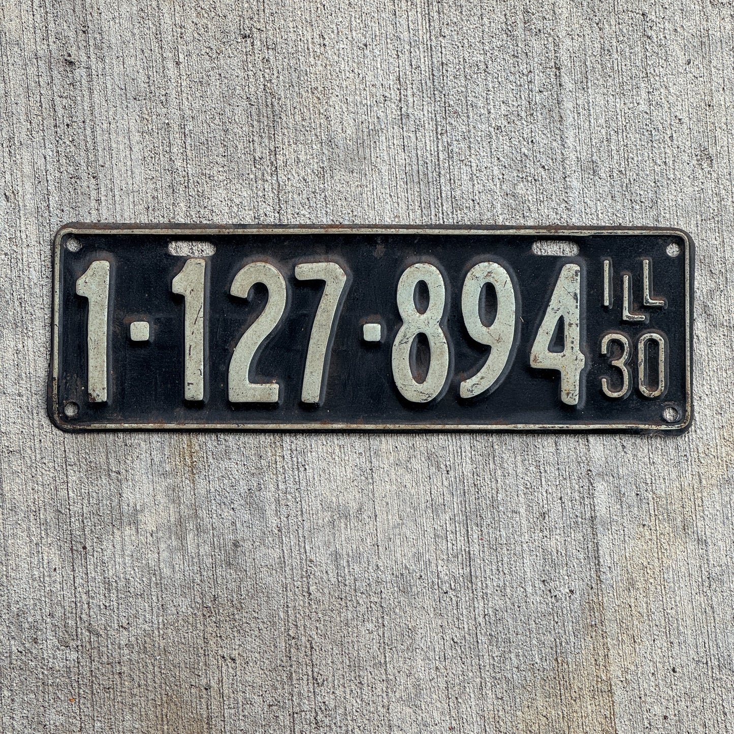 Photo of a 1930 Illinois License Plate Auto Tag Garage Decor Vintage Ford Model A Year 1 127 894 with original patina
