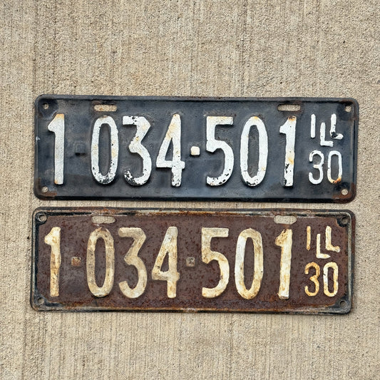 Photo of a 1930 Illinois License Plate Pair Auto Tag Garage Decor Vintage 1034501