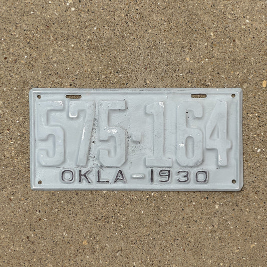 Photo of a 1930 Oklahoma License Plate Auto Tag Garage Decor Vintage 575 164