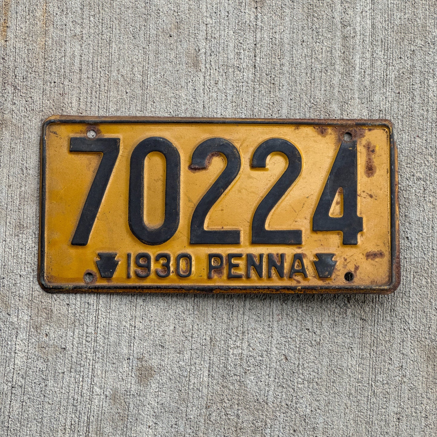 Photo of a 1930 Pennsylvania License Plate Auto Tag Garage Decor Vintage 70224 with original patina