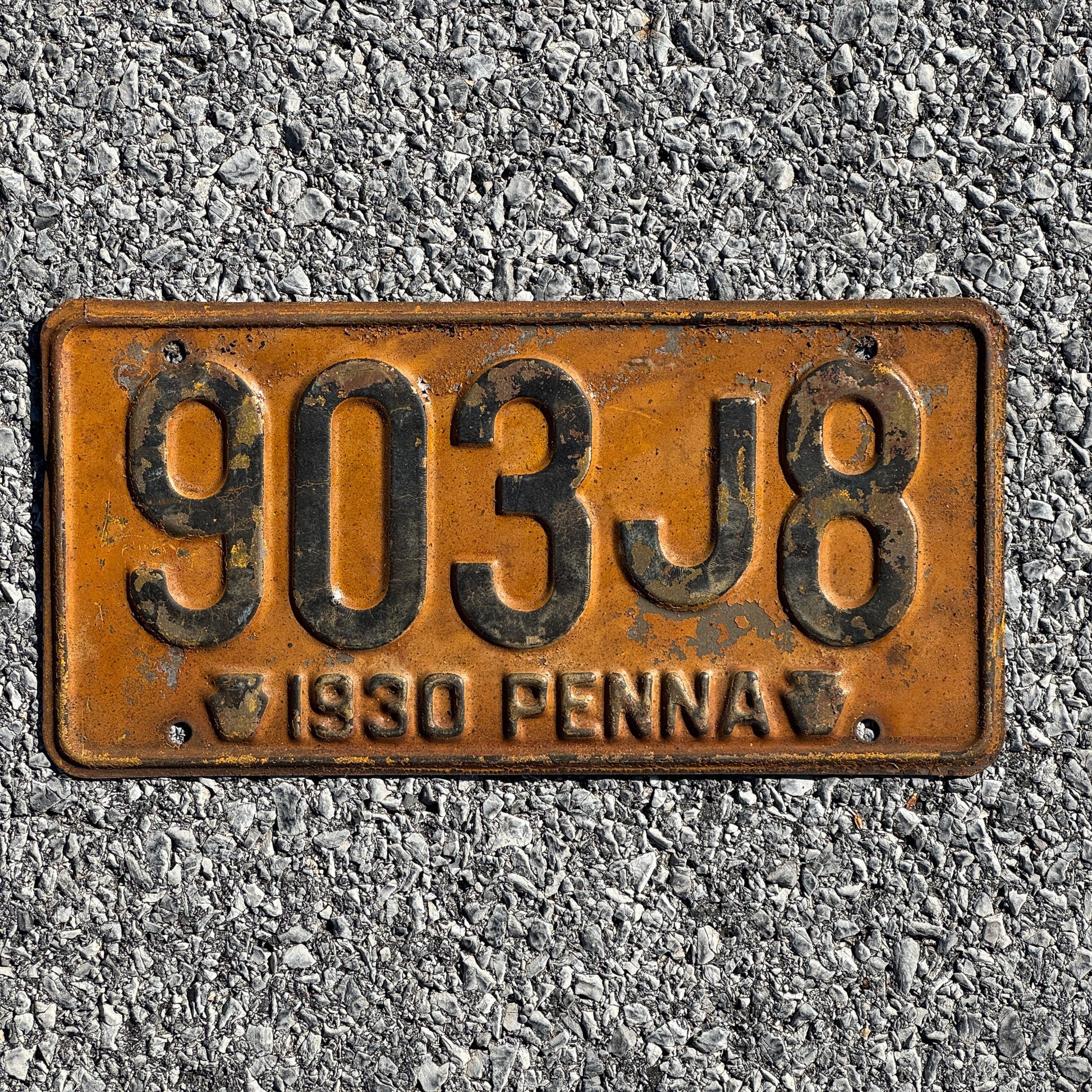 Photo of a 1930 Pennsylvania License Plate Auto Tag Garage Decor Vintage 903J8