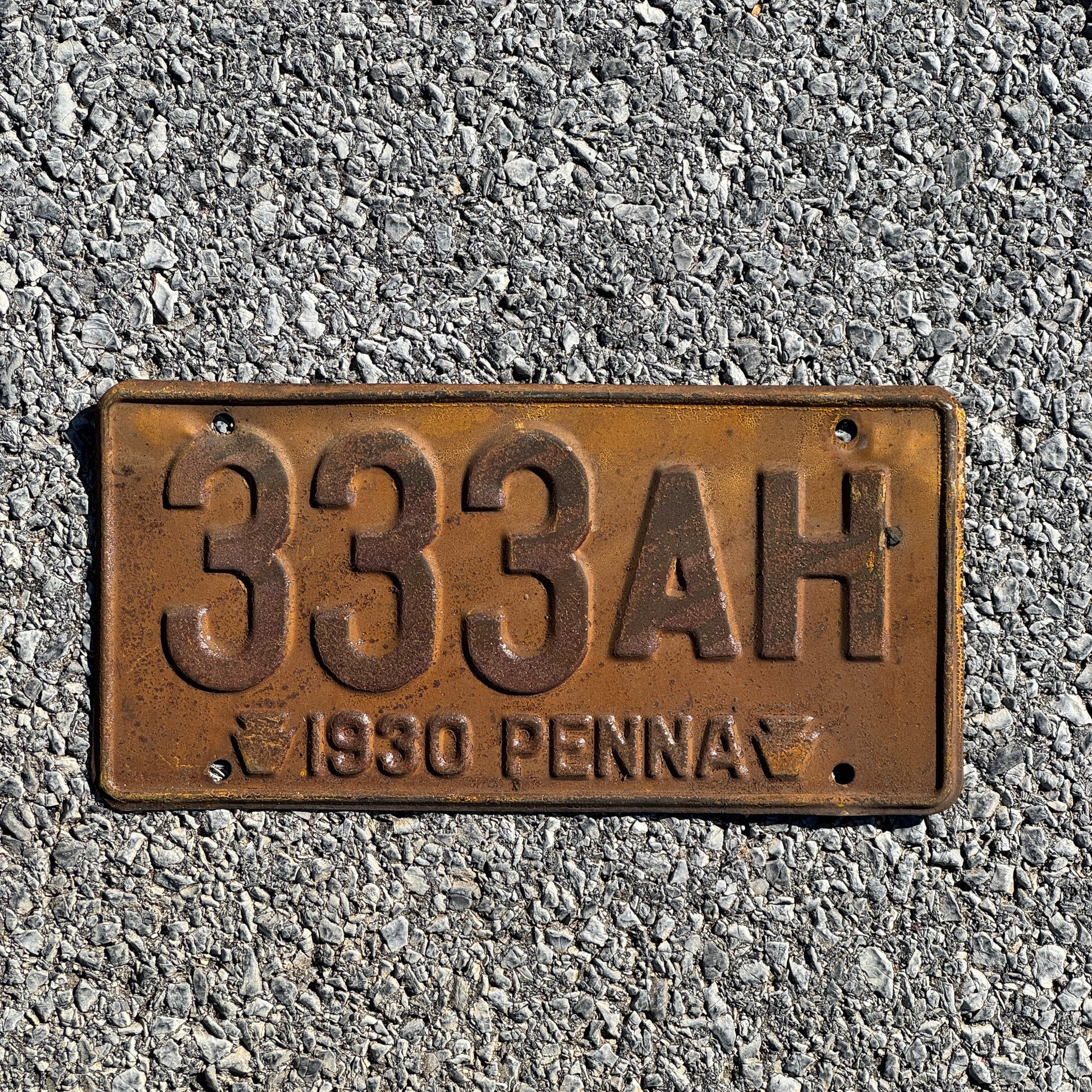 Photo of a 1930 Pennsylvania License Plate Auto Tag Garage Decor Vintage Repeat Repeating 333AH