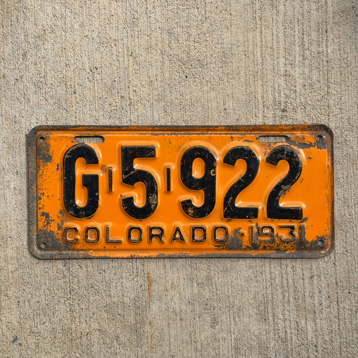 Photo of a 1931 Colorado Guest License Plate Auto Tag Garage Decor Vintage Visitor G 5 922 with original patina
