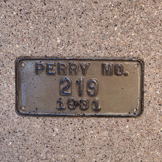 Photo of a 1931 Missouri City Tax Tag License Plate Auto Tag Garage Decor Vintage Perry MO 219 with original patina