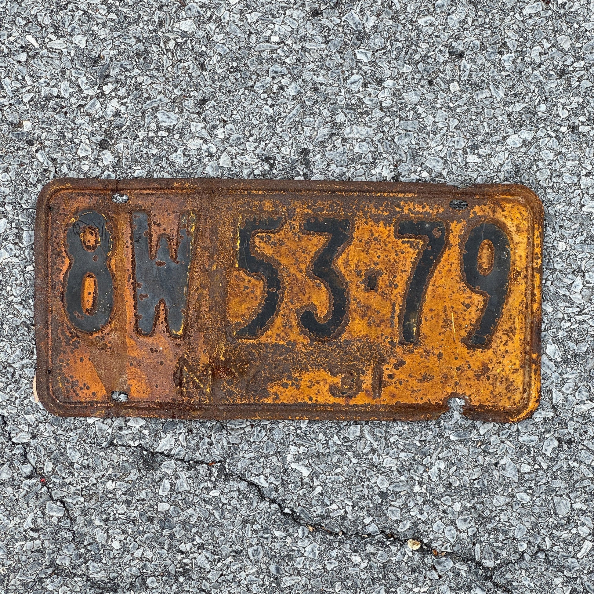 Photo of a 1931 New York License Plate Auto Tag Garage Decor Vintage Ford Model A Year 8W5379