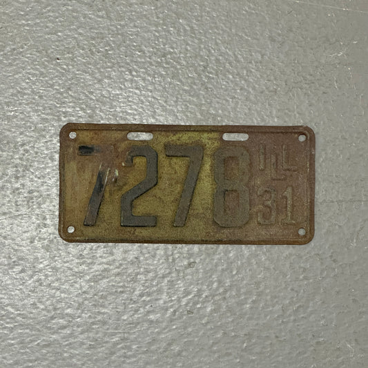 Photo of a 1931 Illinois License Plate Auto Tag Low Number Four Digit 7278 on a gray background