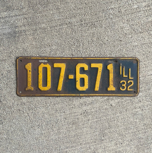 Photo of a 1932 Illinois License Plate Auto Tag Garage Decor Vintage 107 671 with original patina