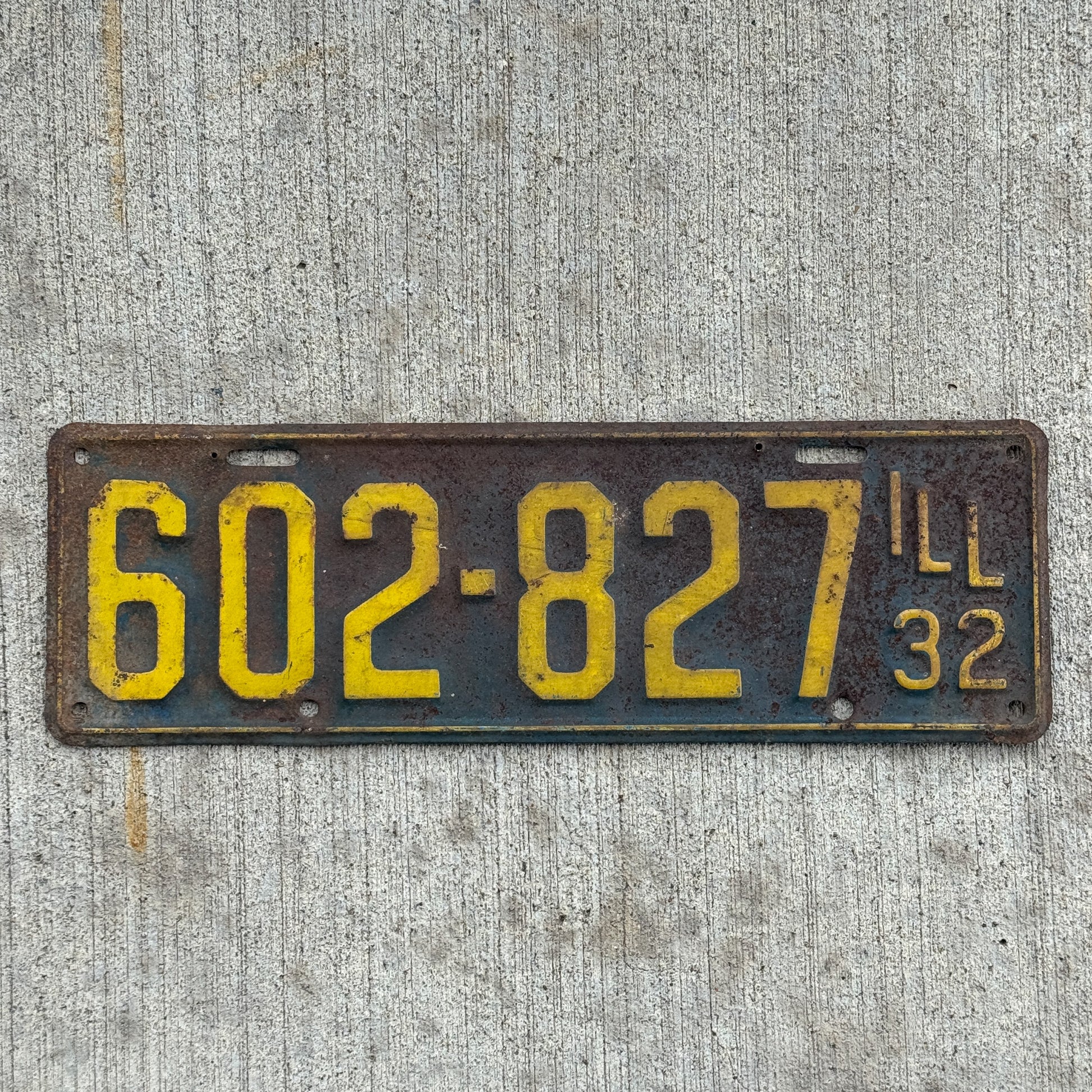 Photo of a 1932 Illinois License Plate Auto Tag Garage Decor Vintage 602 827 with original patina