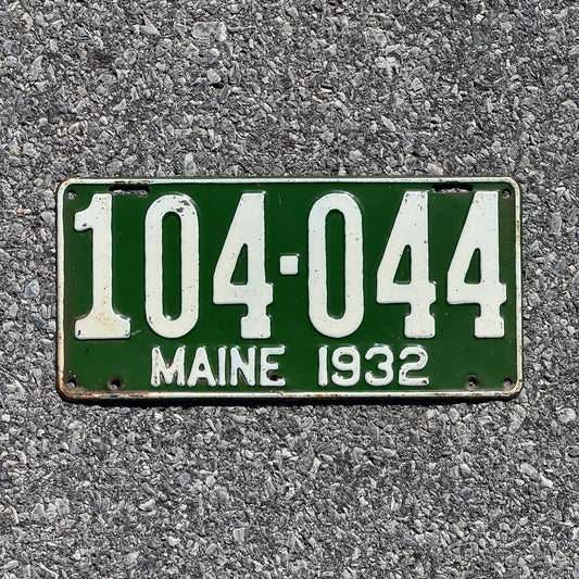 Photo of a 1932 Maine License Plate Auto Tag Garage Decor Vintage 104 044