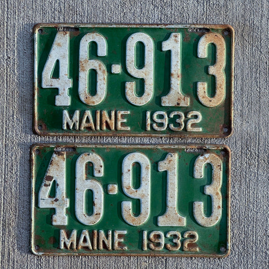 Photo of a 1932 Maine License Plate Pair Auto Tag Garage Decor Vintage 46 913 with original patina