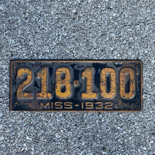 Photo of a 1932 Mississippi License Plate Auto Tag Garage Decor Vintage 218 100