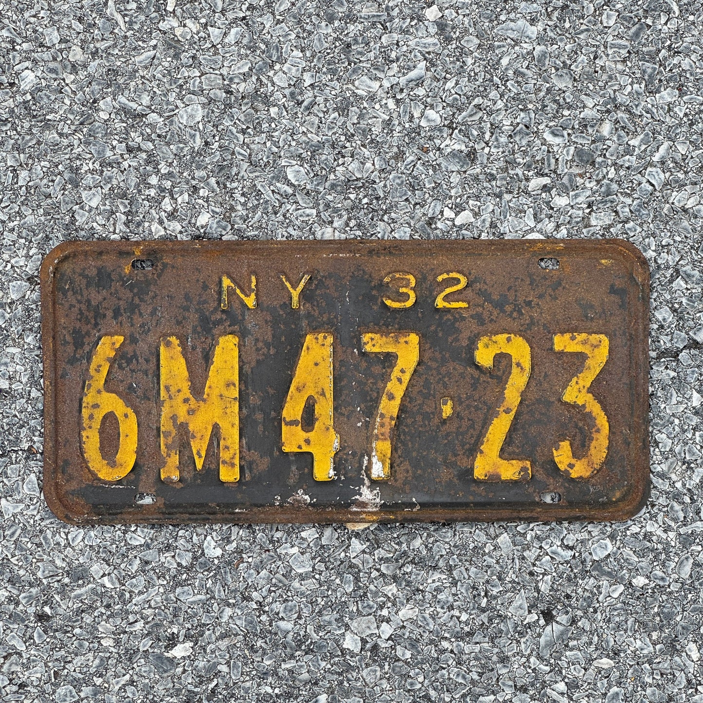 Photo of a 1932 New York License Plate Auto Tag Garage Decor Vintage 6M47 23