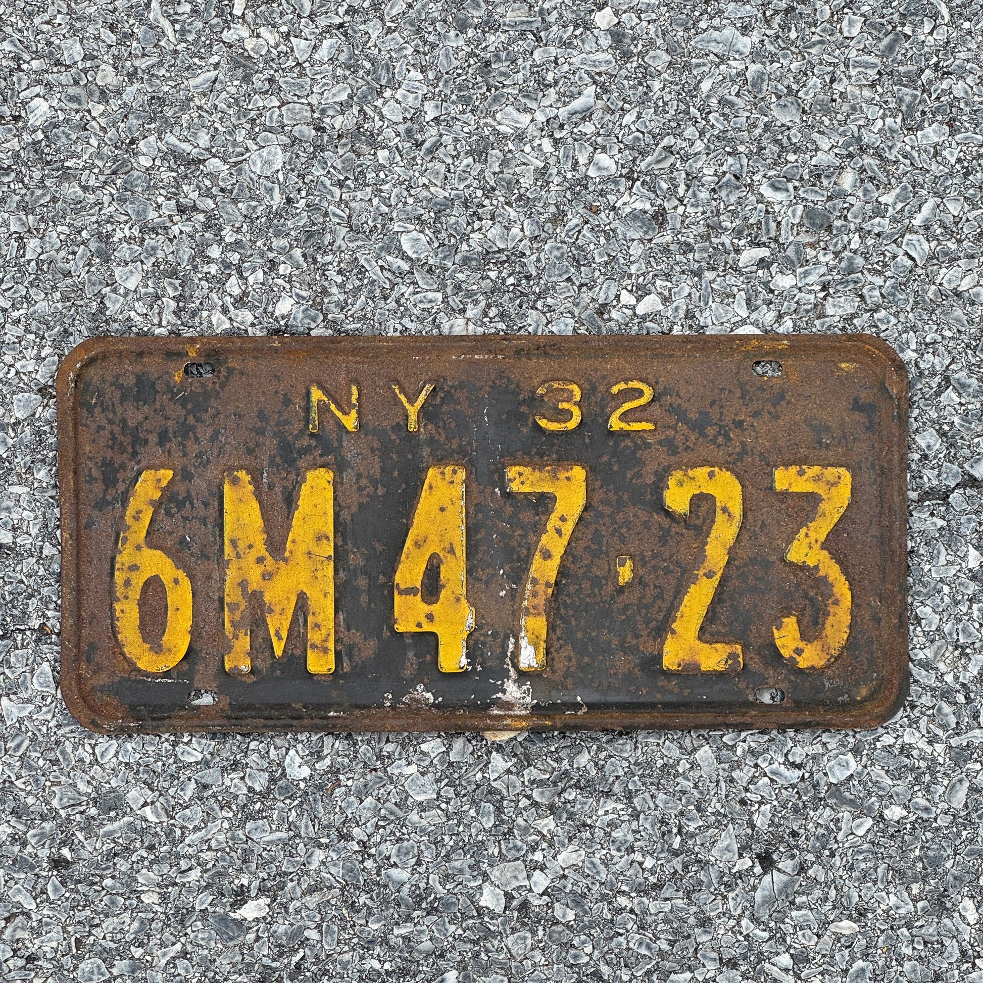 Photo of a 1932 New York License Plate Auto Tag Garage Decor Vintage 6M47 23