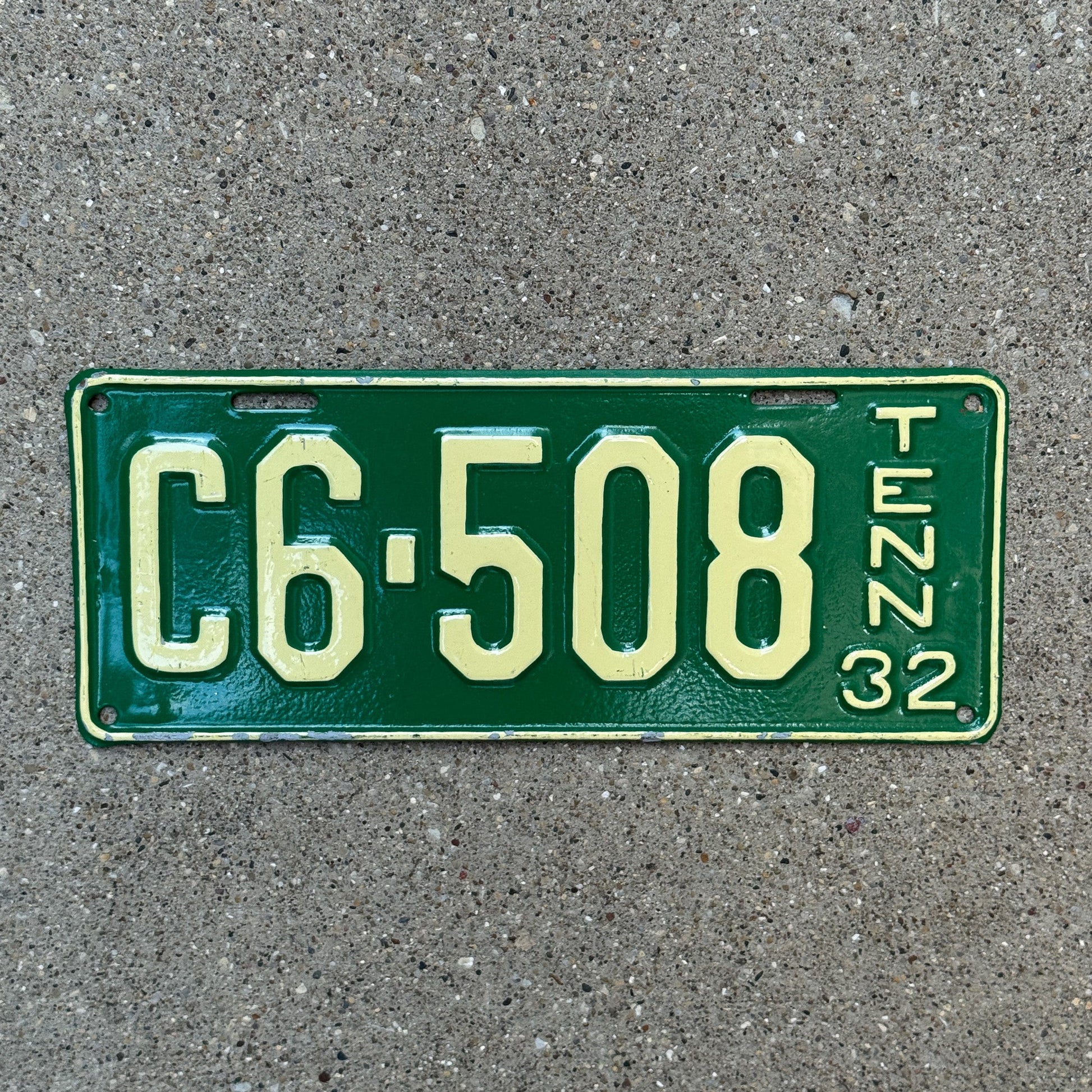 Photo of a 1932 Tennessee Truck License Plate Auto Tag Garage Decor Vintage C 6 508