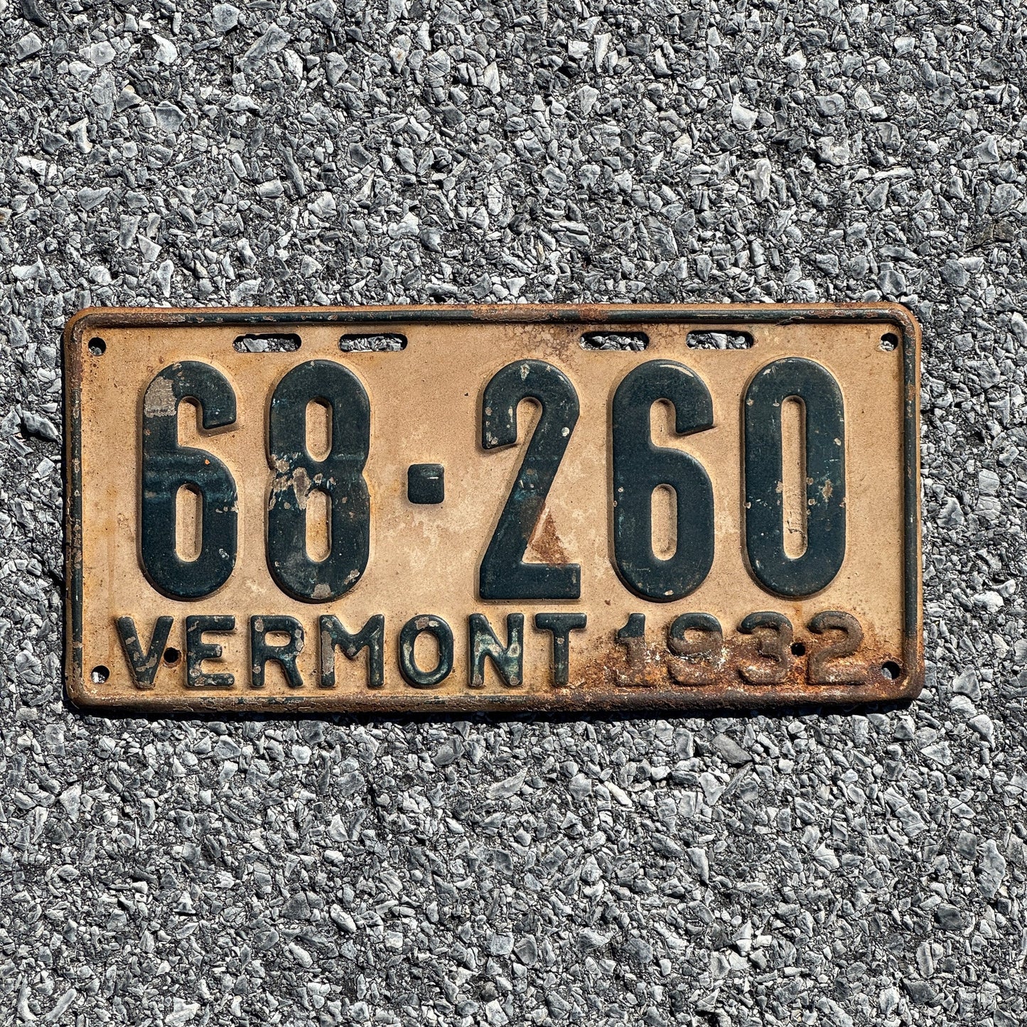 Photo of a 1932 Vermont License Plate Auto Tag Garage Decor Vintage 68 260