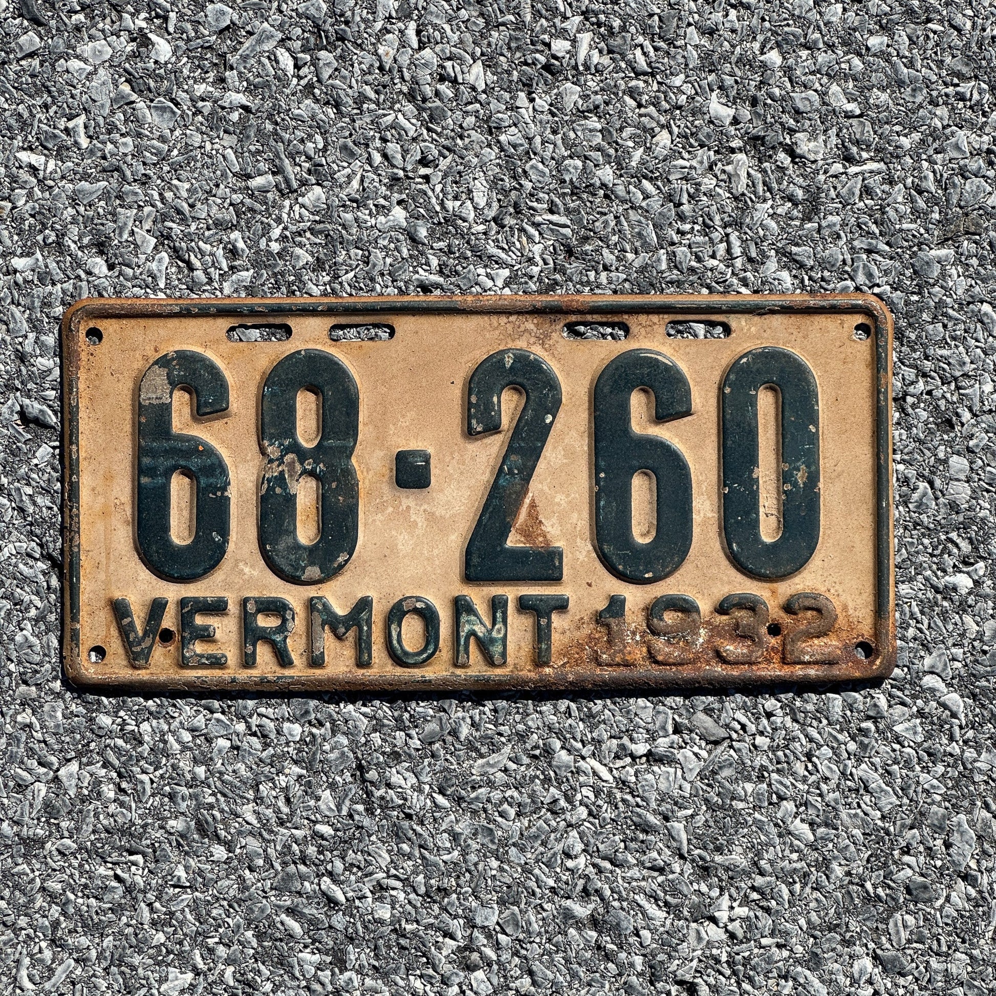 Photo of a 1932 Vermont License Plate Auto Tag Garage Decor Vintage 68 260