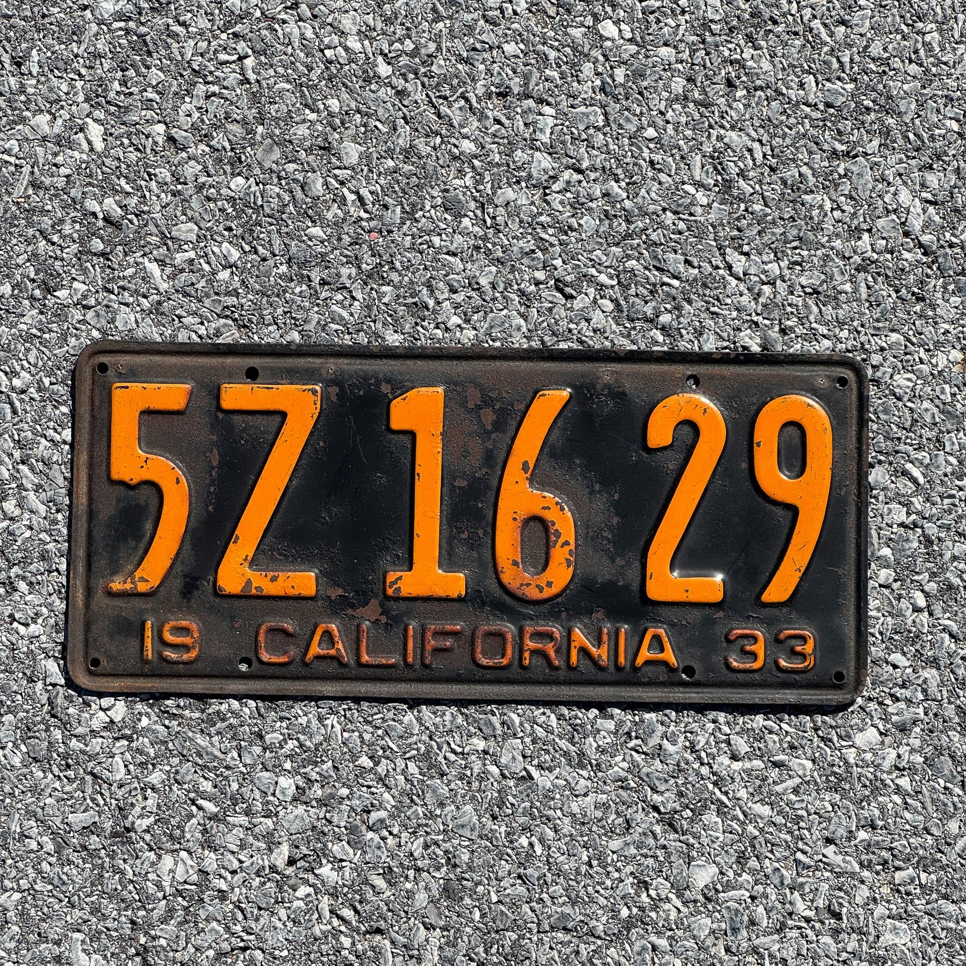 Photo of a 1933 California License Plate Auto Tag Garage Decor Vintage 5Z1629