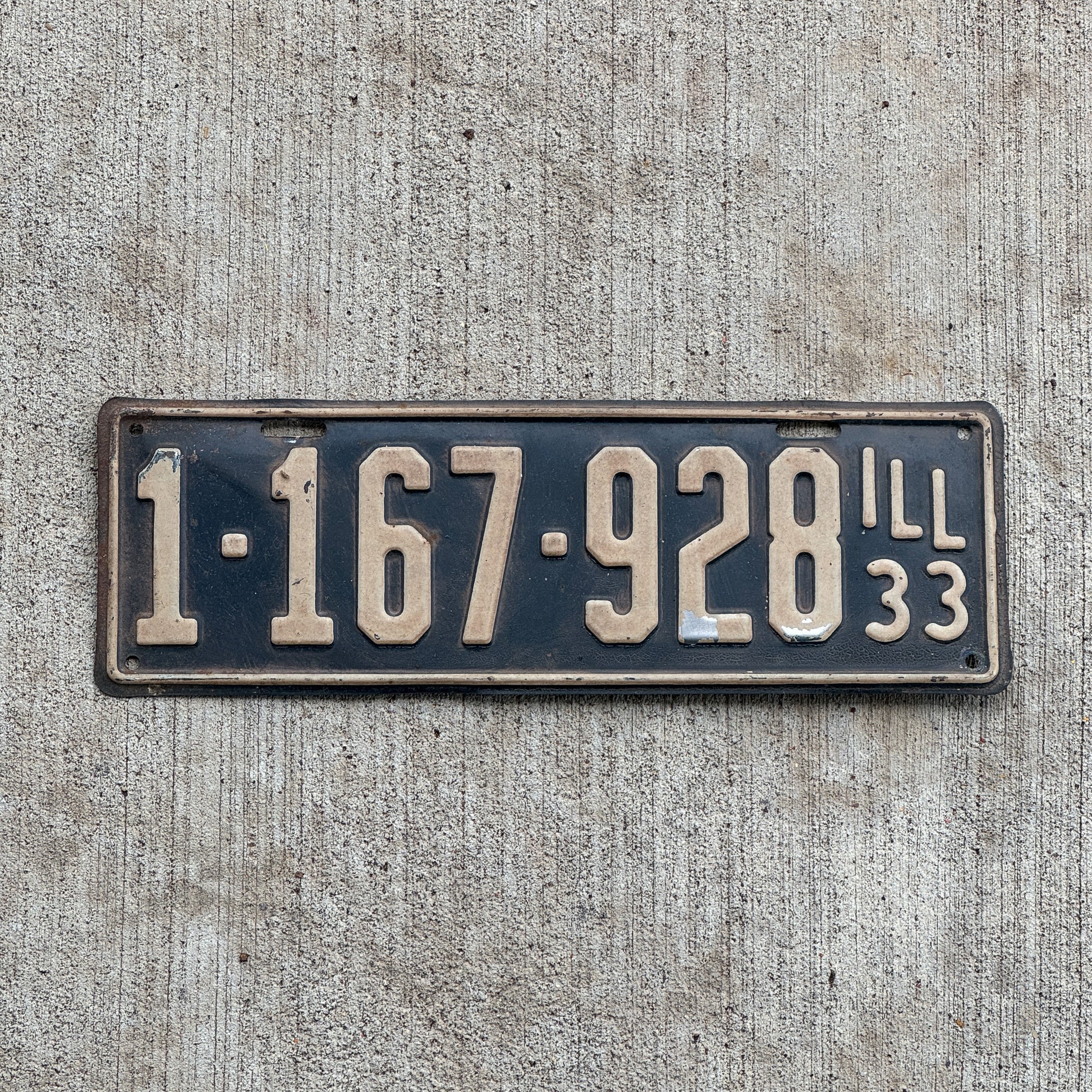 Photo of a 1933 Illinois License Plate Auto Tag Garage Decor Vintage 1 167 928 with original patina