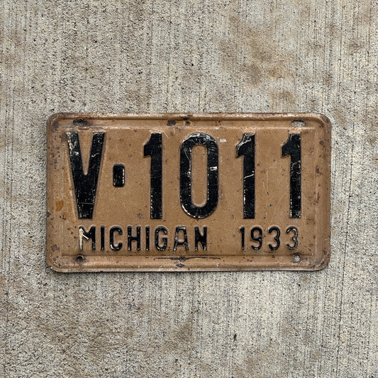 Photo of a 1933 Michigan License Plate Auto Tag Garage Decor Vintage V 1011 with original patina