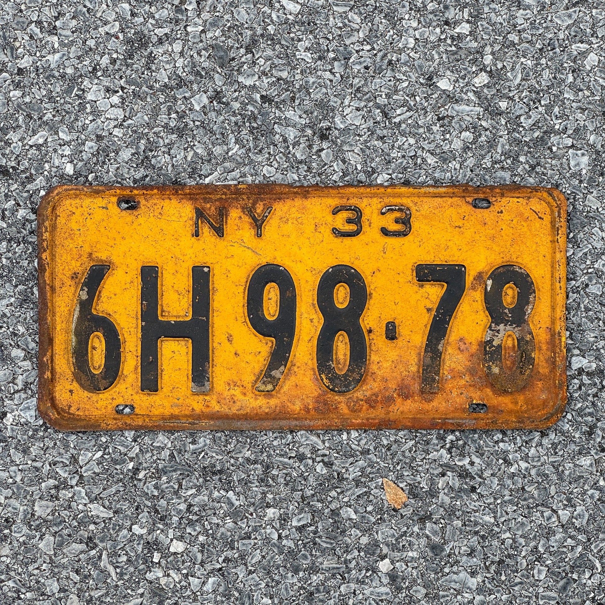 Photo of a 1933 New York License Plate Auto Tag Garage Decor Vintage 6H98 78