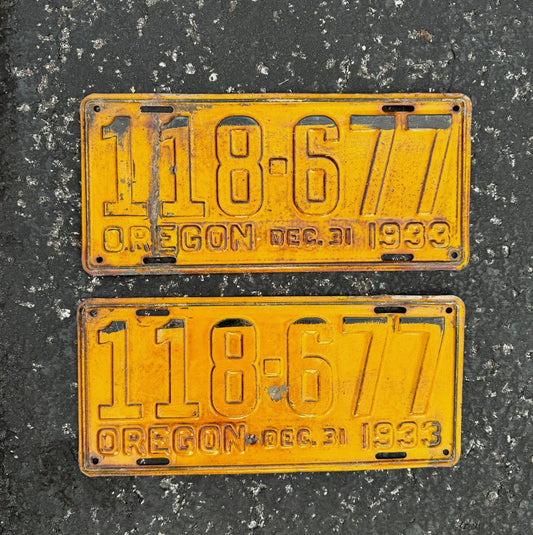 Photo of a 1933 Oregon License Plate Pair Auto Tag Garage Decor Vintage Car Show 118 677